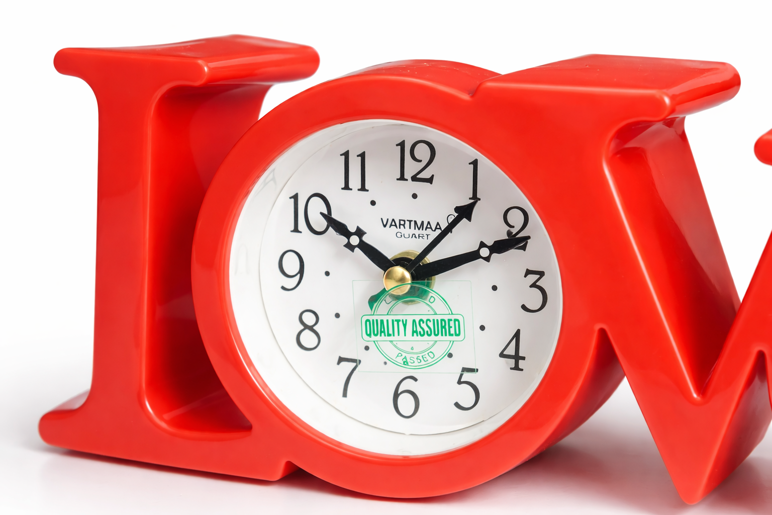 LOVE Shape Decorative Table Clock – Red Romantic Gift Clock for Home & Desk 2